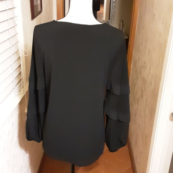 ALFANI Black Blouse Size S .runs. m - Picture 3 of 8